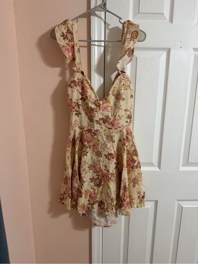 forever 21 blue daisy dress Baby blue daisy dress FOREVER 21 XL (16-18)